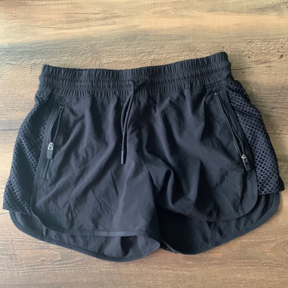 ATHLETA Girls size Large/12  Black shorts